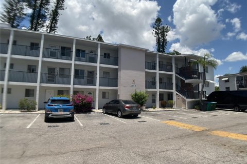 Condo in Bradenton, Florida, 1 bedroom № 2232496 - photo 29