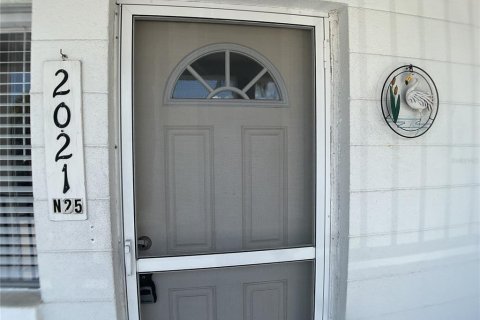 Condo in Bradenton, Florida, 1 bedroom № 2232496 - photo 3