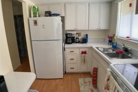 Condo in Bradenton, Florida, 1 bedroom № 2232496 - photo 5