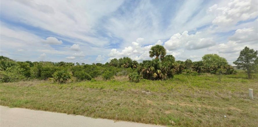 Land in Lehigh Acres, Florida № 2163407