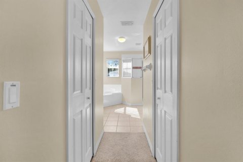 Villa ou maison à vendre à Kissimmee, Floride: 5 chambres, 216 m2 № 1509279 - photo 27
