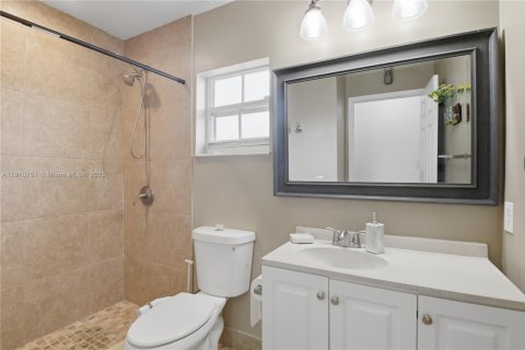 Touwnhouse à louer à Miami, Floride: 3 chambres, 171.68 m2 № 1965937 - photo 17