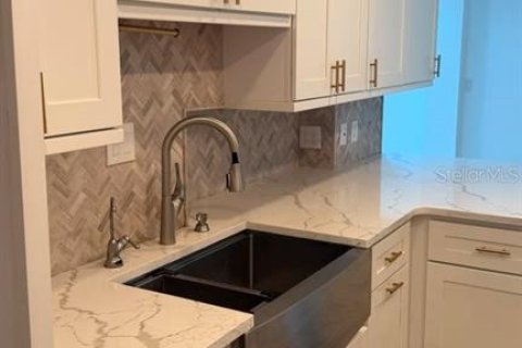 Villa ou maison à vendre à Tampa, Floride: 3 chambres, 134.24 m2 № 2233585 - photo 17