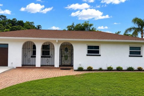 Villa ou maison à Tampa, Floride 3 chambres, 134.24 m2 № 2233585