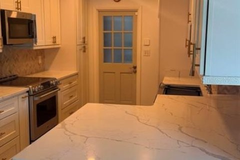 Villa ou maison à vendre à Tampa, Floride: 3 chambres, 134.24 m2 № 2233585 - photo 7