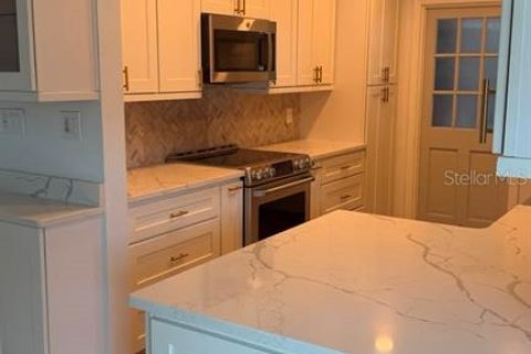 Villa ou maison à vendre à Tampa, Floride: 3 chambres, 134.24 m2 № 2233585 - photo 5