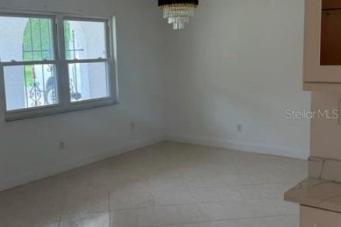 Villa ou maison à vendre à Tampa, Floride: 3 chambres, 134.24 m2 № 2233585 - photo 6
