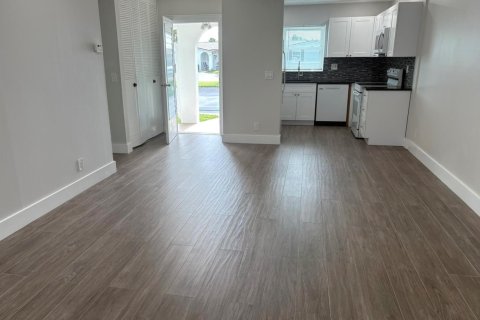 Copropriété à louer à West Palm Beach, Floride: 1 chambre, 61.5 m2 № 2174342 - photo 12
