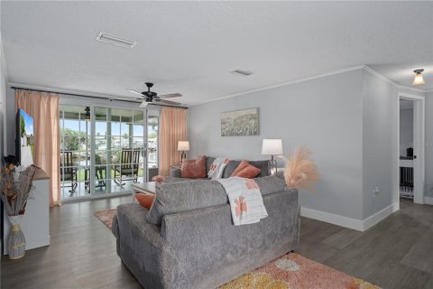 Casa en venta en New Port Richey, Florida, 2 dormitorios, 103.31 m2 № 2230841 - foto 9