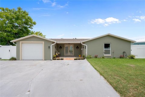 Casa en venta en New Port Richey, Florida, 2 dormitorios, 103.31 m2 № 2230841 - foto 2