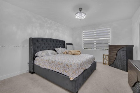 Casa en venta en Port St. Lucie, Florida, 3 dormitorios, 193.24 m2 № 1958955 - foto 9