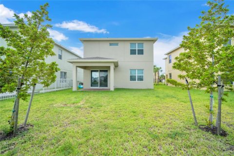 Casa en venta en Port St. Lucie, Florida, 3 dormitorios, 193.24 m2 № 1958955 - foto 13