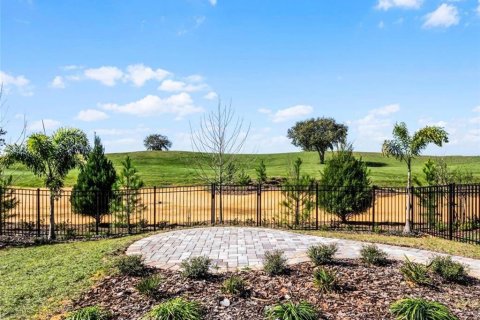 House in Montverde, Florida 4 bedrooms, 263.56 sq.m. № 2405481 - photo 25