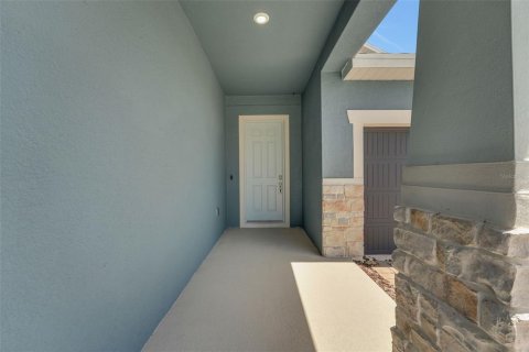 House in ANGELINE in Land O' Lakes, Florida 4 bedrooms, 287.9 sq.m. № 1915726 - photo 2