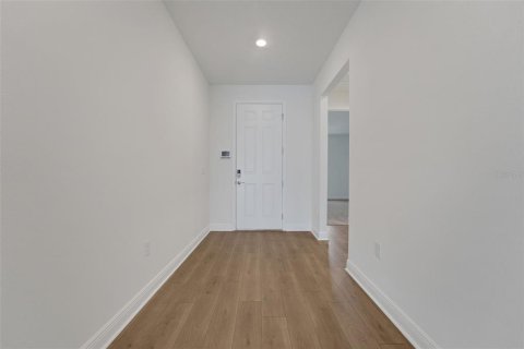 House in ANGELINE in Land O' Lakes, Florida 4 bedrooms, 287.9 sq.m. № 1915726 - photo 5
