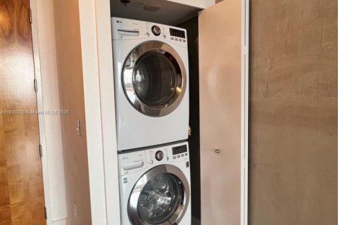 Copropriété à louer à Fort Lauderdale, Floride: 2 chambres, 90.58 m2 № 1966452 - photo 9