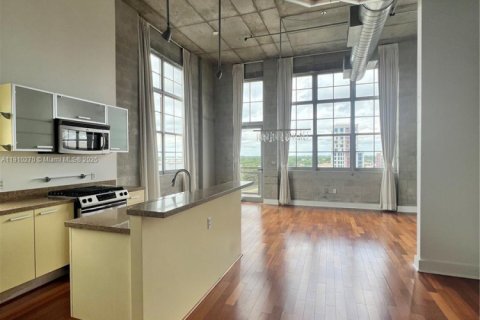 Copropriété à louer à Fort Lauderdale, Floride: 2 chambres, 90.58 m2 № 1966452 - photo 2