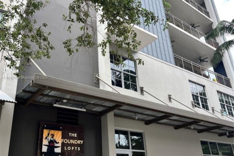 Copropriété à louer à Fort Lauderdale, Floride: 2 chambres, 90.58 m2 № 1966452 - photo 1