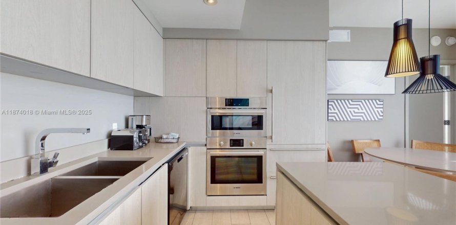 Condo à Hollywood, Floride, 3 chambres  № 1925806