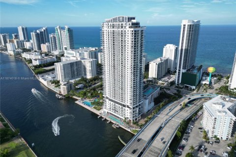 Copropriété à vendre à Hollywood, Floride: 3 chambres, 104.89 m2 № 1925806 - photo 22