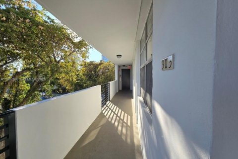 Copropriété à louer à Miami Beach, Floride: 2 chambres, 62.89 m2 № 2025834 - photo 2
