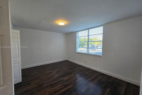 Copropriété à louer à Miami Beach, Floride: 2 chambres, 62.89 m2 № 2025834 - photo 12