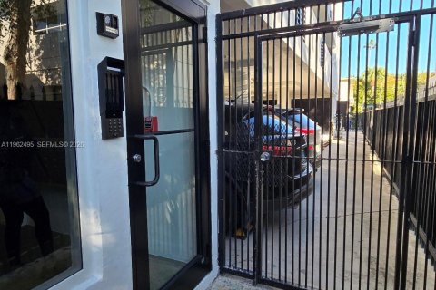 Copropriété à louer à Miami Beach, Floride: 2 chambres, 62.89 m2 № 2025834 - photo 21