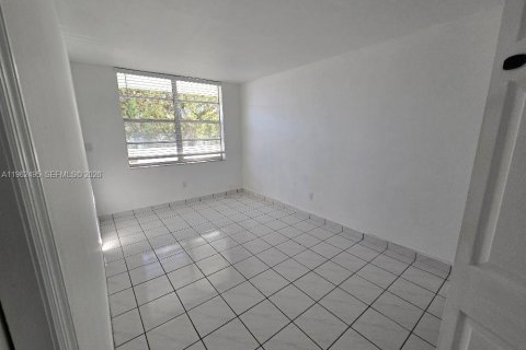 Copropriété à louer à Miami Beach, Floride: 2 chambres, 62.89 m2 № 2025834 - photo 7