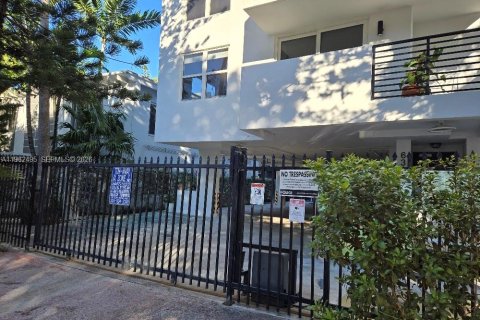 Copropriété à louer à Miami Beach, Floride: 2 chambres, 62.89 m2 № 2025834 - photo 22