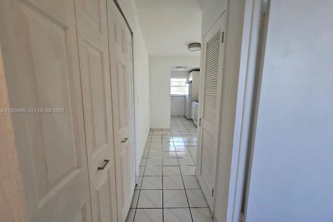 Copropriété à louer à Miami Beach, Floride: 2 chambres, 62.89 m2 № 2025834 - photo 15