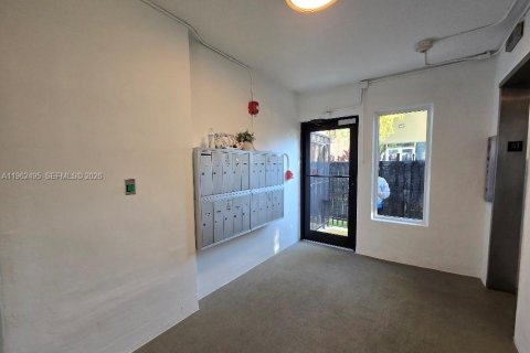 Copropriété à louer à Miami Beach, Floride: 2 chambres, 62.89 m2 № 2025834 - photo 19