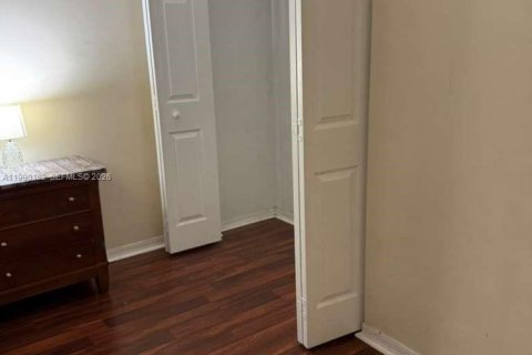 Casa en venta en Sweetwater, Florida, 3 dormitorios, 122.63 m2 № 2057855 - foto 25