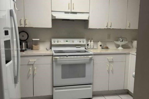 Casa en venta en Sweetwater, Florida, 3 dormitorios, 122.63 m2 № 2057855 - foto 24