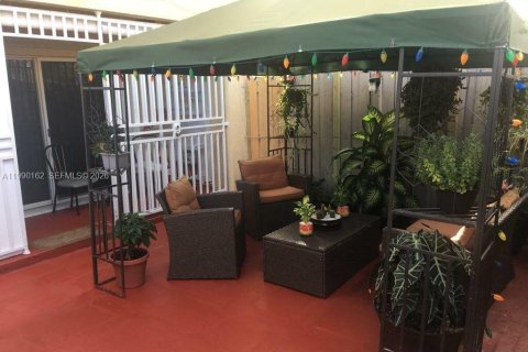 Casa en venta en Sweetwater, Florida, 3 dormitorios, 122.63 m2 № 2057855 - foto 17