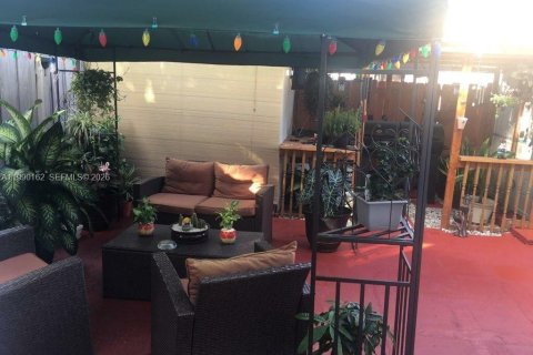 Casa en venta en Sweetwater, Florida, 3 dormitorios, 122.63 m2 № 2057855 - foto 15