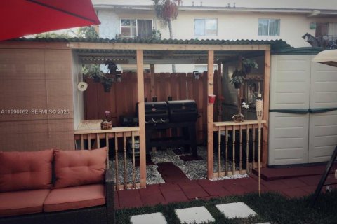 Casa en venta en Sweetwater, Florida, 3 dormitorios, 122.63 m2 № 2057855 - foto 5