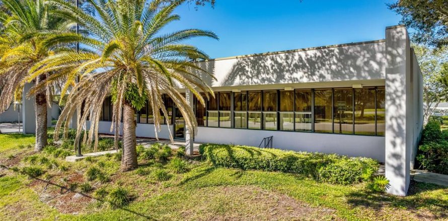 Immobilier commercial à Dunedin, Floride 400.97 m2 № 1591305