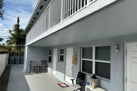 Propiedad comercial en venta en Pompano Beach, Florida, 362.04 m2 № 1865783 - foto 2