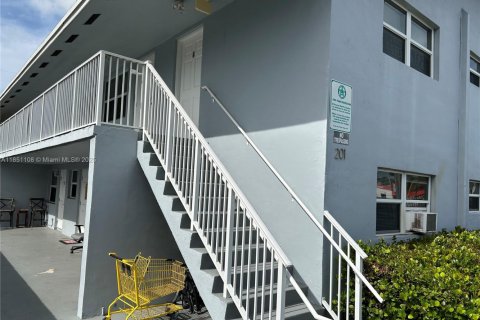 Propiedad comercial en venta en Pompano Beach, Florida, 362.04 m2 № 1865783 - foto 3