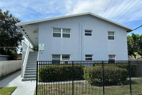 Propiedad comercial en venta en Pompano Beach, Florida, 362.04 m2 № 1865783 - foto 14