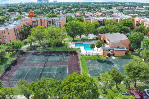 Copropriété à vendre à Miami, Floride: 3 chambres, 117.61 m2 № 1945417 - photo 12