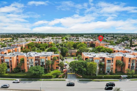Copropriété à vendre à Miami, Floride: 3 chambres, 117.61 m2 № 1945417 - photo 3
