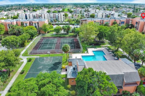 Copropriété à vendre à Miami, Floride: 3 chambres, 117.61 m2 № 1945417 - photo 11