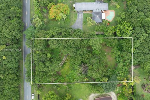 Terreno en venta en Miami, Florida № 1820340 - foto 4
