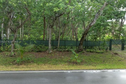 Terreno en venta en Miami, Florida № 1820340 - foto 8