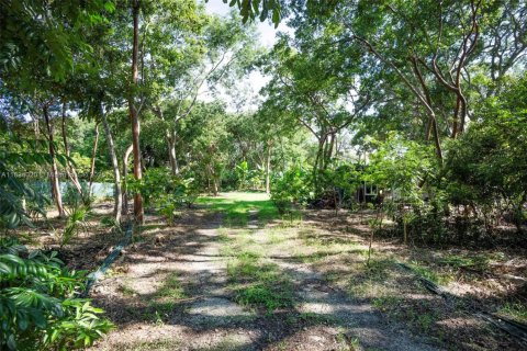 Terreno en venta en Miami, Florida № 1820340 - foto 24