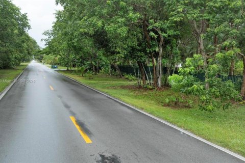 Terreno en venta en Miami, Florida № 1820340 - foto 10