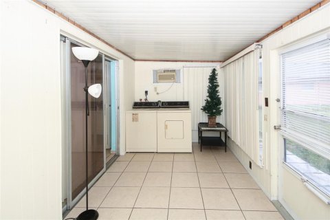 Condominio en alquiler en New Port Richey, Florida, 1 dormitorio, 72.37 m2 № 1820559 - foto 16