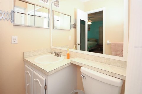 Condominio en alquiler en New Port Richey, Florida, 1 dormitorio, 72.37 m2 № 1820559 - foto 14