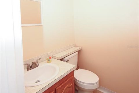 Condominio en alquiler en New Port Richey, Florida, 1 dormitorio, 72.37 m2 № 1820559 - foto 9